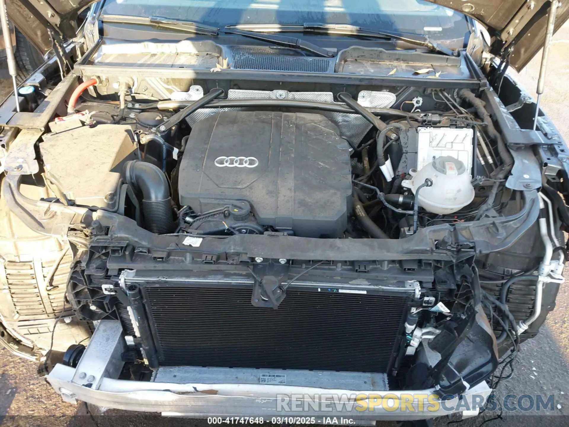 10 Photograph of a damaged car WA1EAAFY3P2040555 AUDI Q5 2023