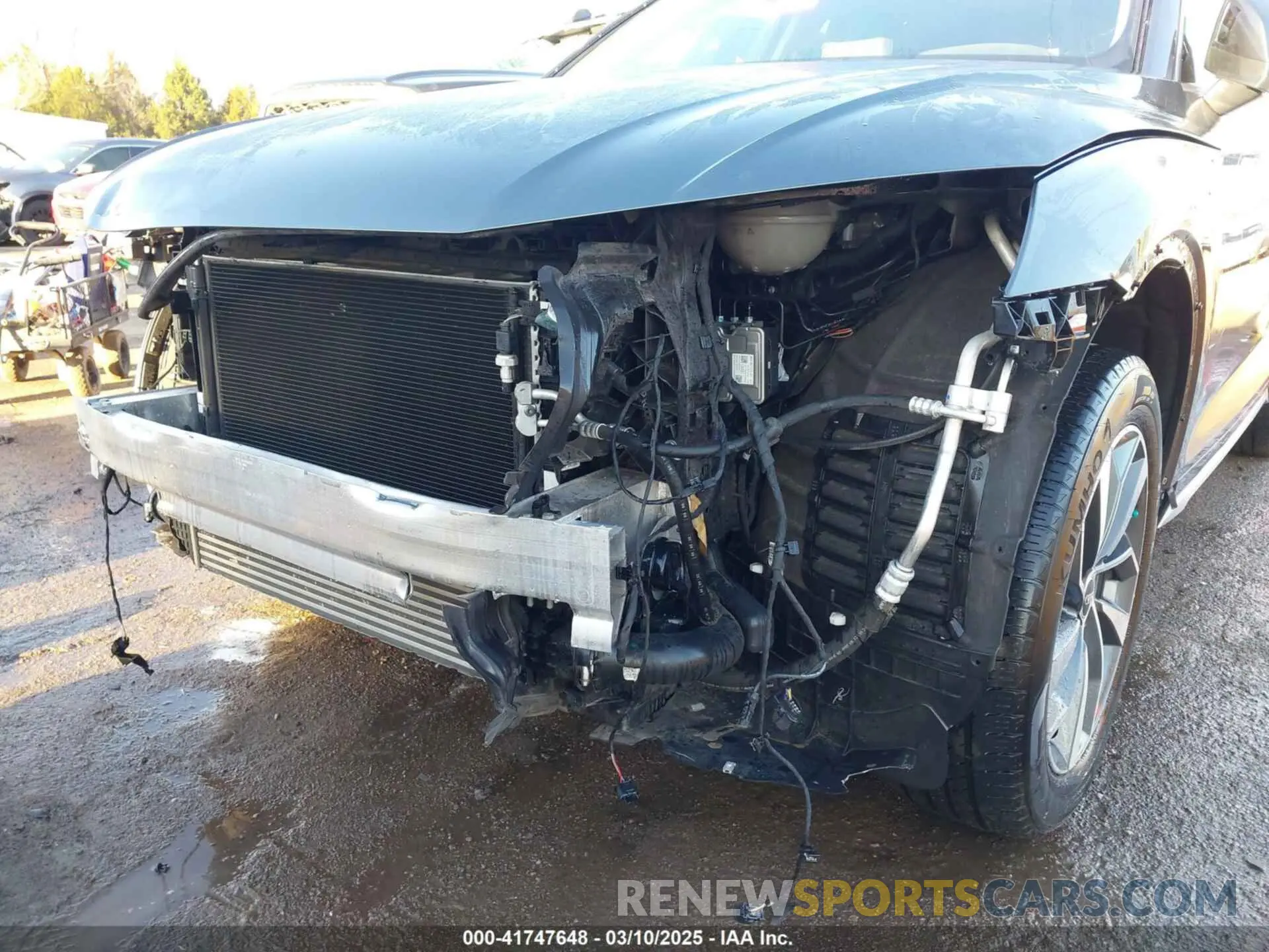 6 Photograph of a damaged car WA1EAAFY3P2040555 AUDI Q5 2023