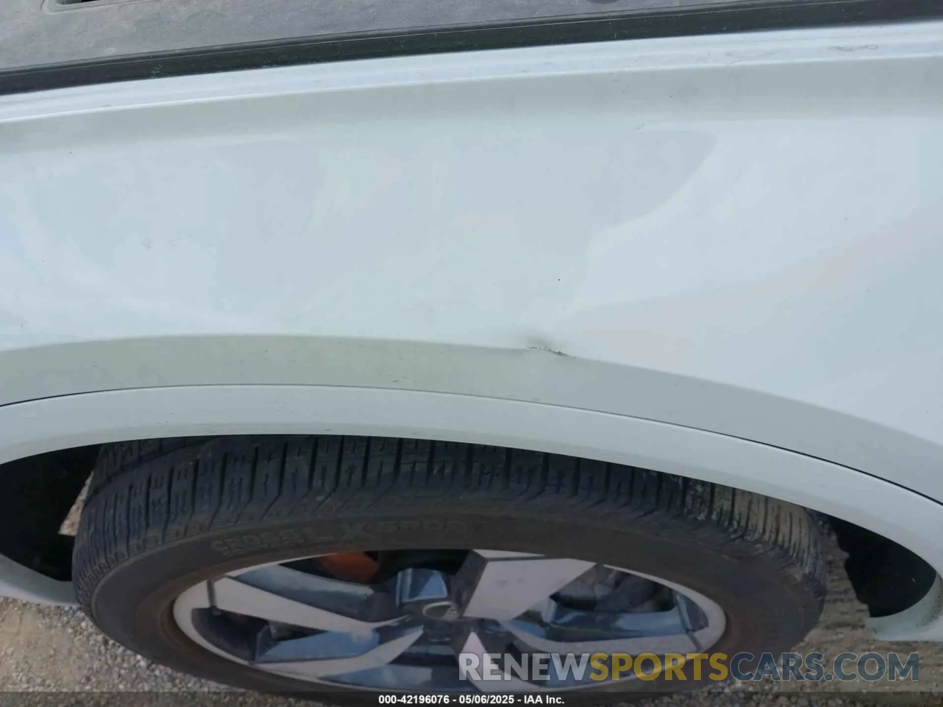 6 Photograph of a damaged car WA1EAAFY3P2111723 AUDI Q5 2023