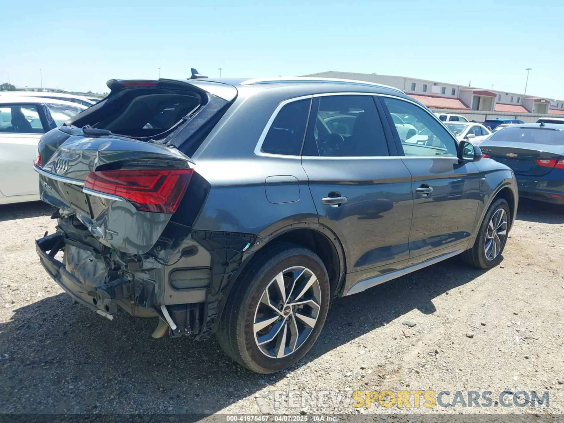 4 Photograph of a damaged car WA1EAAFY3P2123399 AUDI Q5 2023
