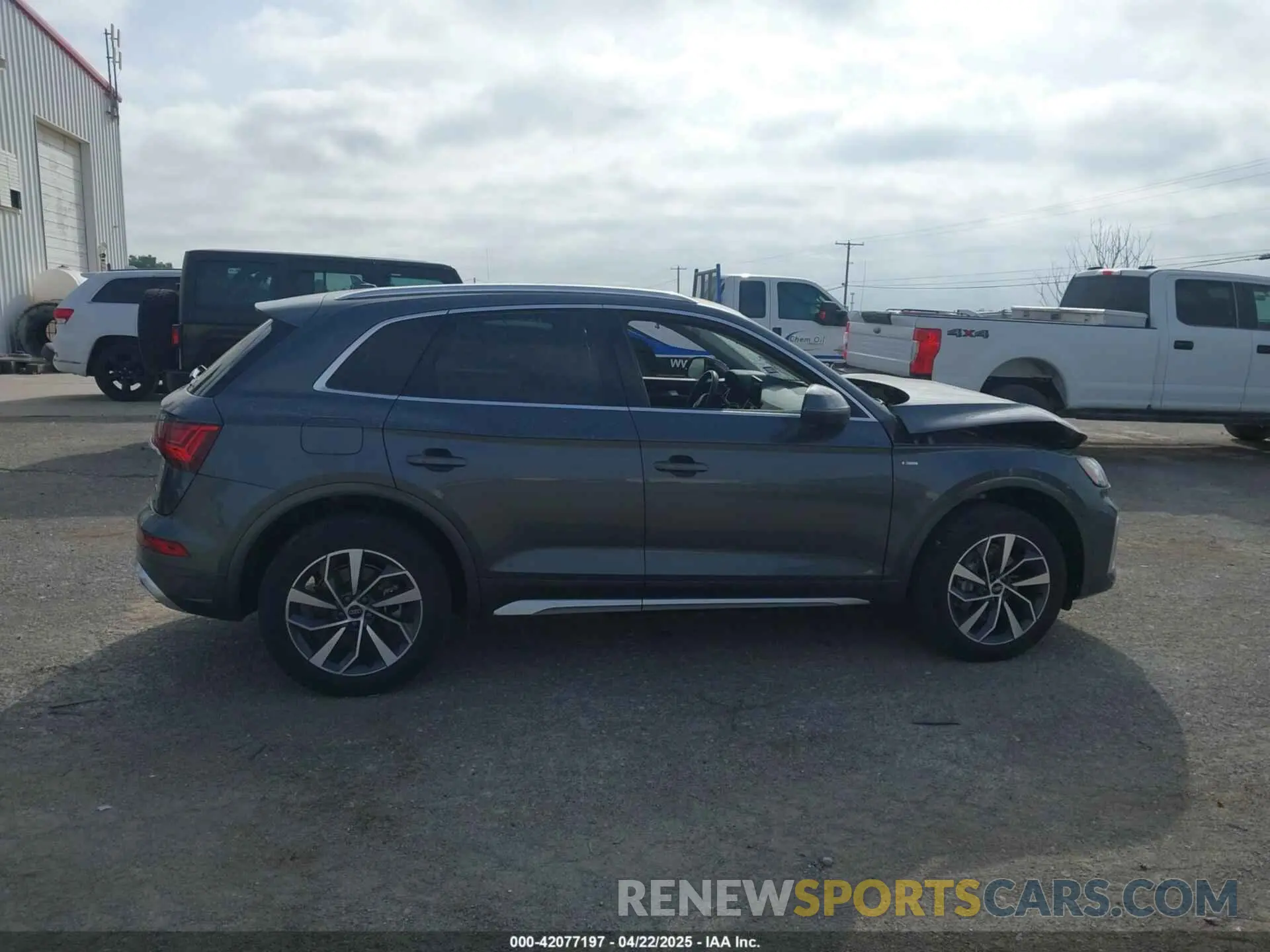 13 Photograph of a damaged car WA1EAAFY3P2145953 AUDI Q5 2023