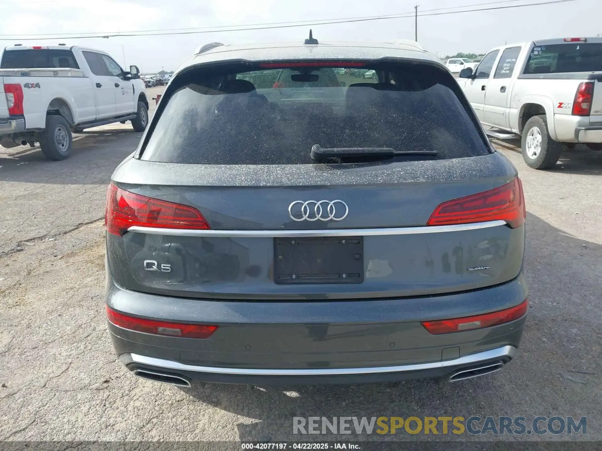 16 Photograph of a damaged car WA1EAAFY3P2145953 AUDI Q5 2023