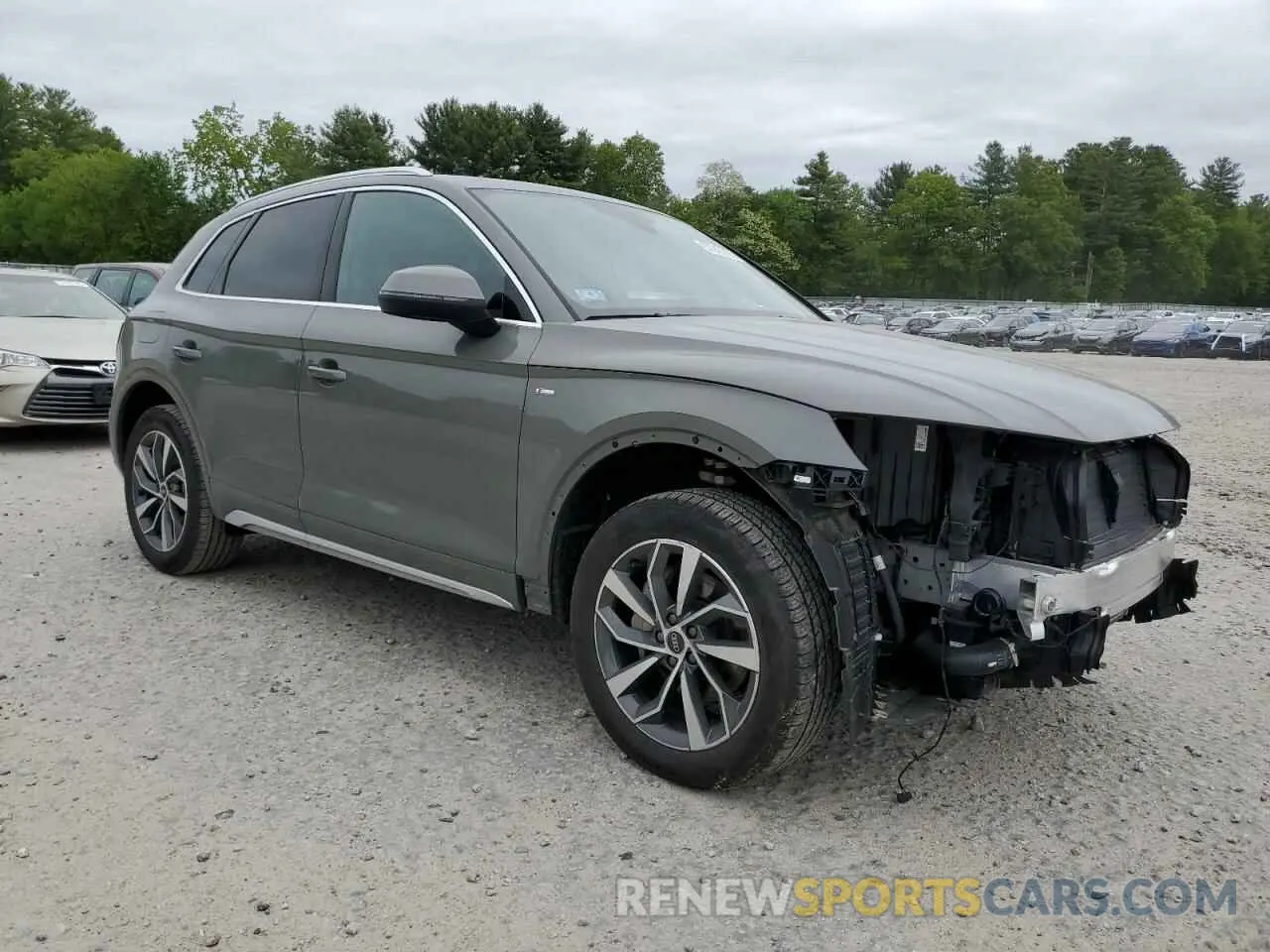 4 Photograph of a damaged car WA1EAAFY3P2183215 AUDI Q5 2023