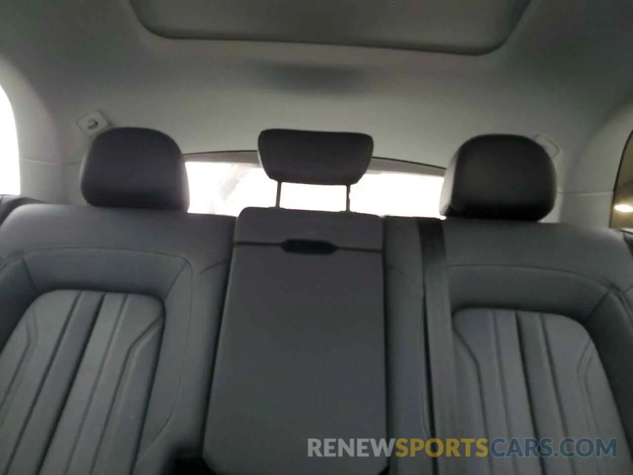 10 Photograph of a damaged car WA1EAAFY3P2191623 AUDI Q5 2023