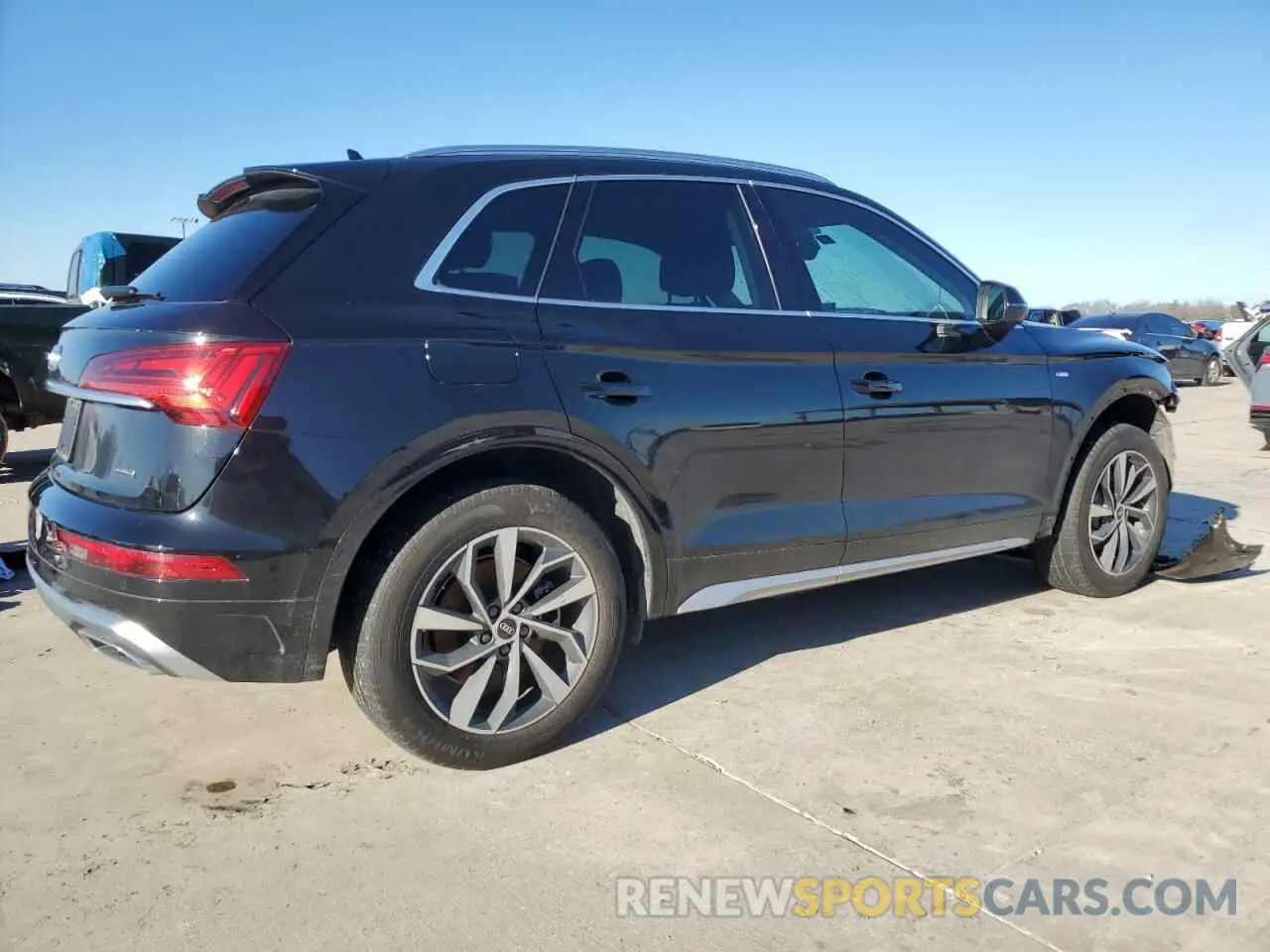 3 Photograph of a damaged car WA1EAAFY4P2019049 AUDI Q5 2023