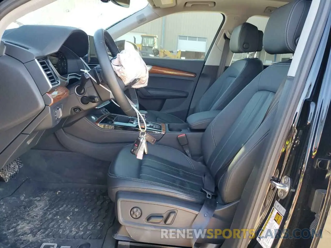 7 Photograph of a damaged car WA1EAAFY4P2019049 AUDI Q5 2023