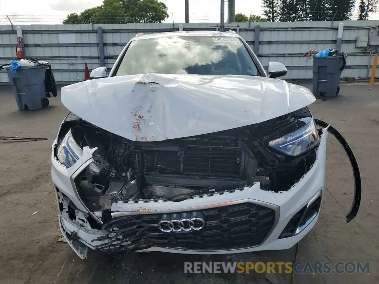 5 Photograph of a damaged car WA1EAAFY4P2030584 AUDI Q5 2023
