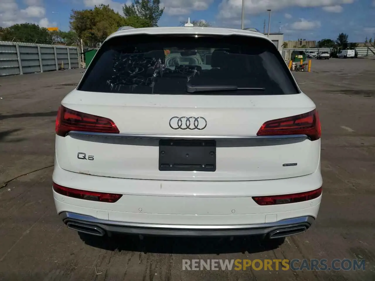 6 Photograph of a damaged car WA1EAAFY4P2030584 AUDI Q5 2023