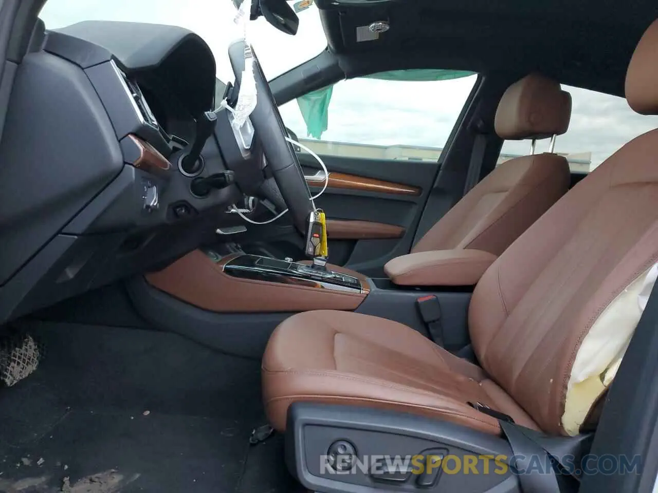 7 Photograph of a damaged car WA1EAAFY4P2035574 AUDI Q5 2023