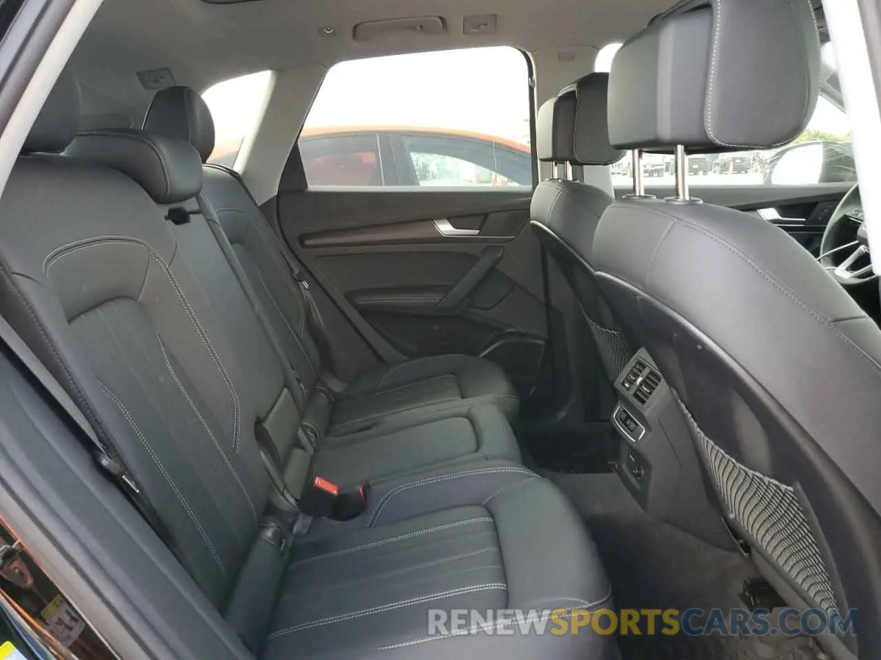 11 Photograph of a damaged car WA1EAAFY4P2037339 AUDI Q5 2023