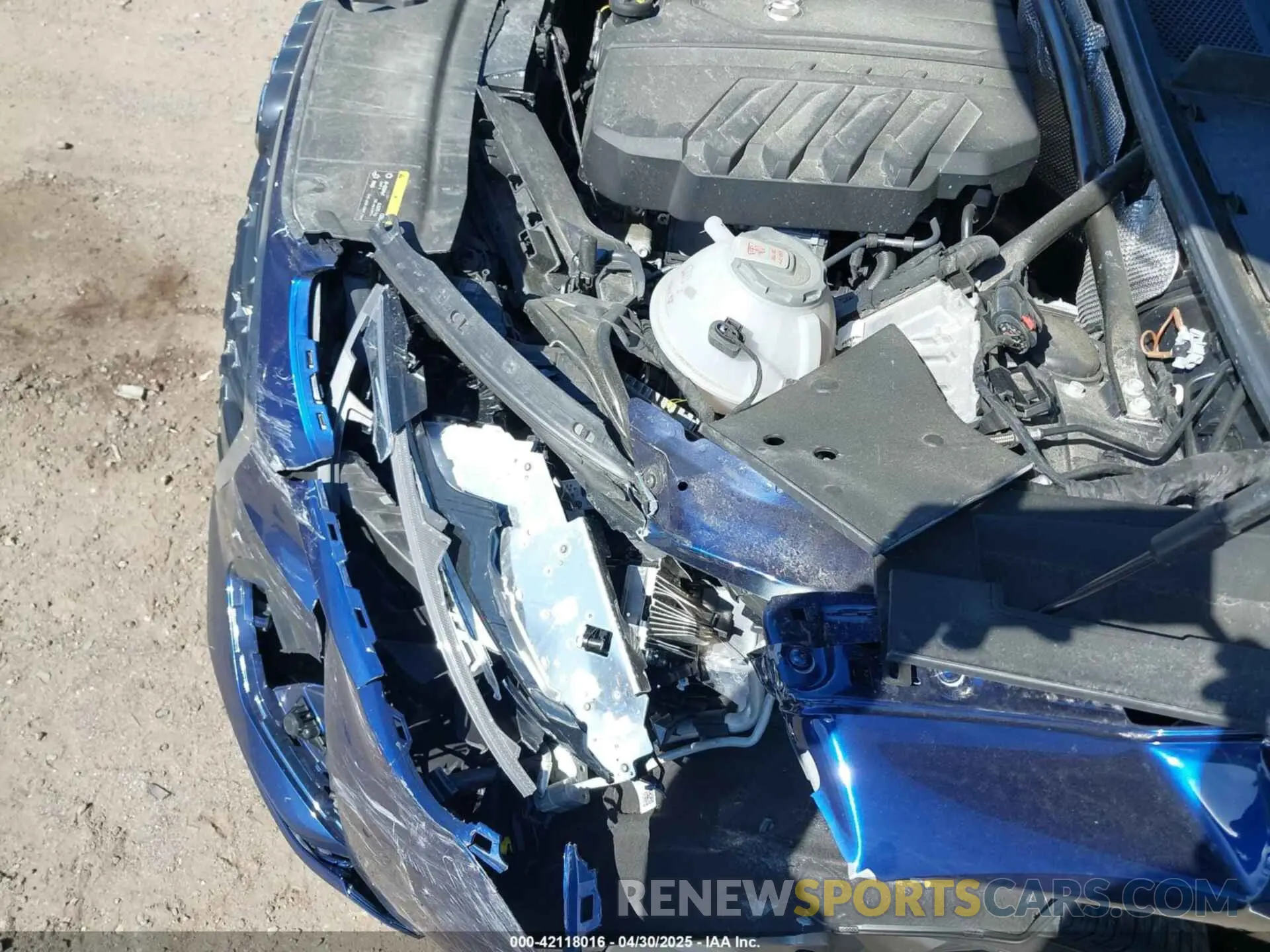 17 Photograph of a damaged car WA1EAAFY4P2052682 AUDI Q5 2023