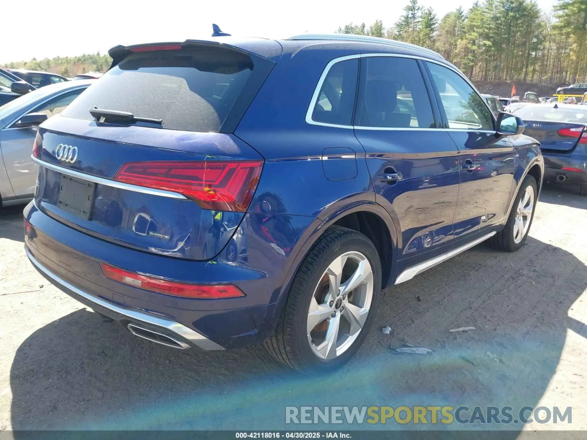 4 Photograph of a damaged car WA1EAAFY4P2052682 AUDI Q5 2023
