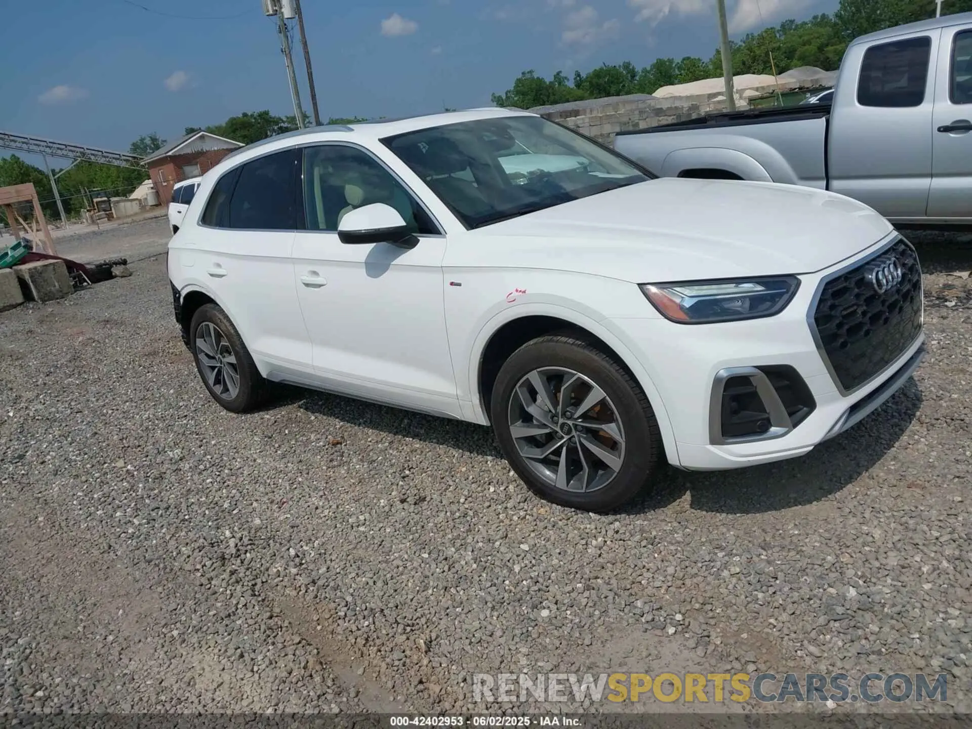 1 Photograph of a damaged car WA1EAAFY4P2070678 AUDI Q5 2023