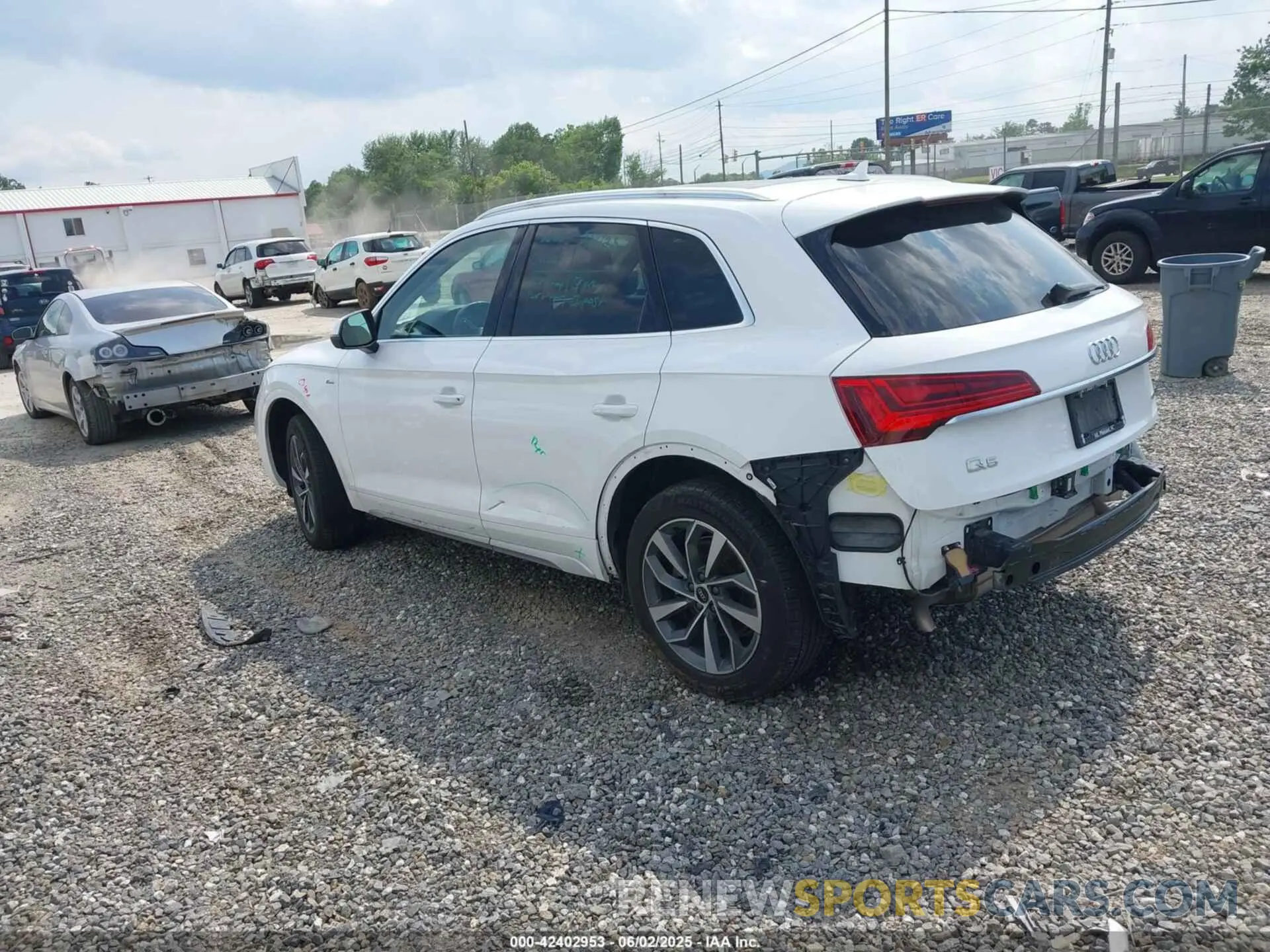 3 Photograph of a damaged car WA1EAAFY4P2070678 AUDI Q5 2023