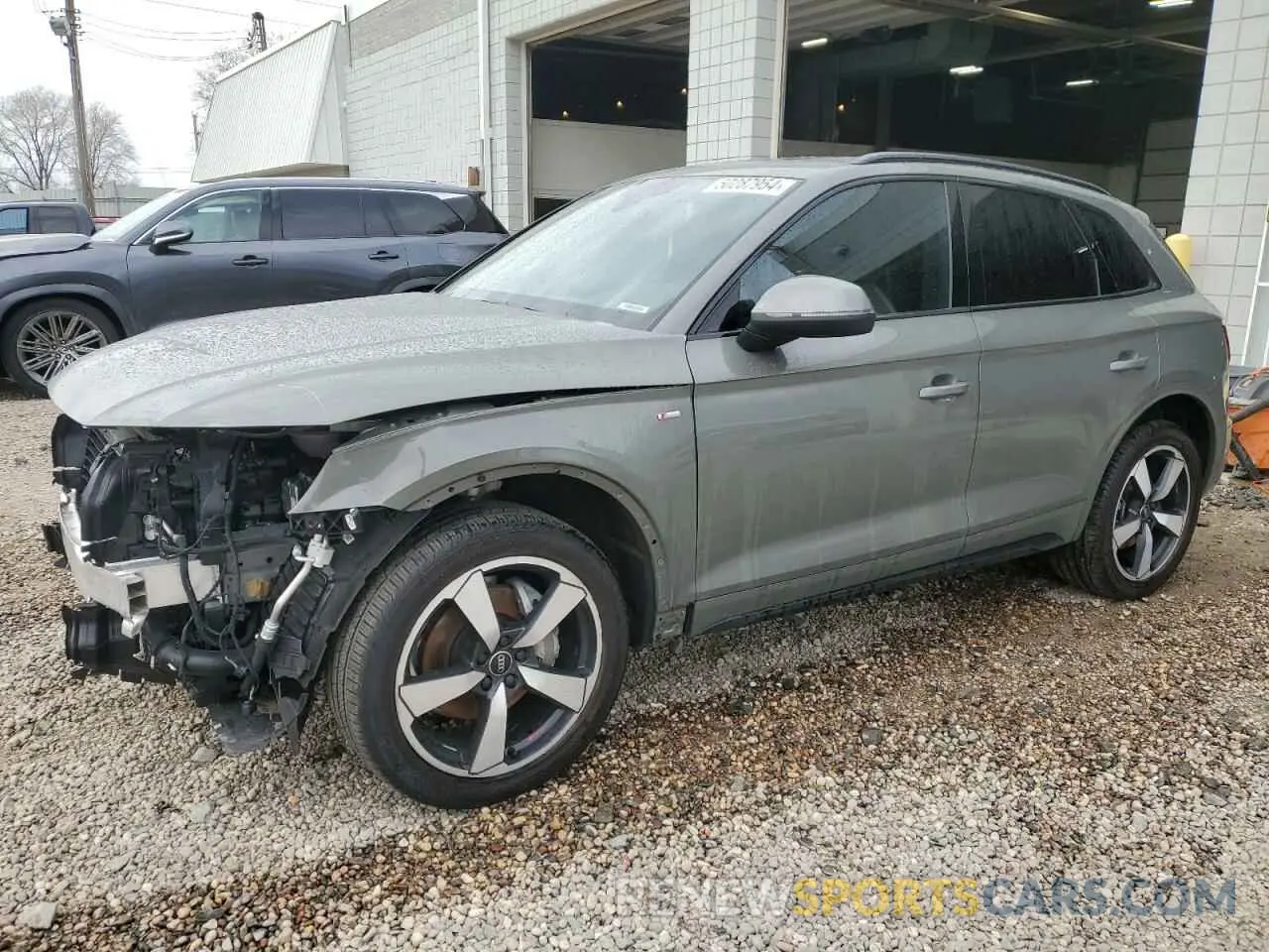 1 Photograph of a damaged car WA1EAAFY4P2108393 AUDI Q5 2023