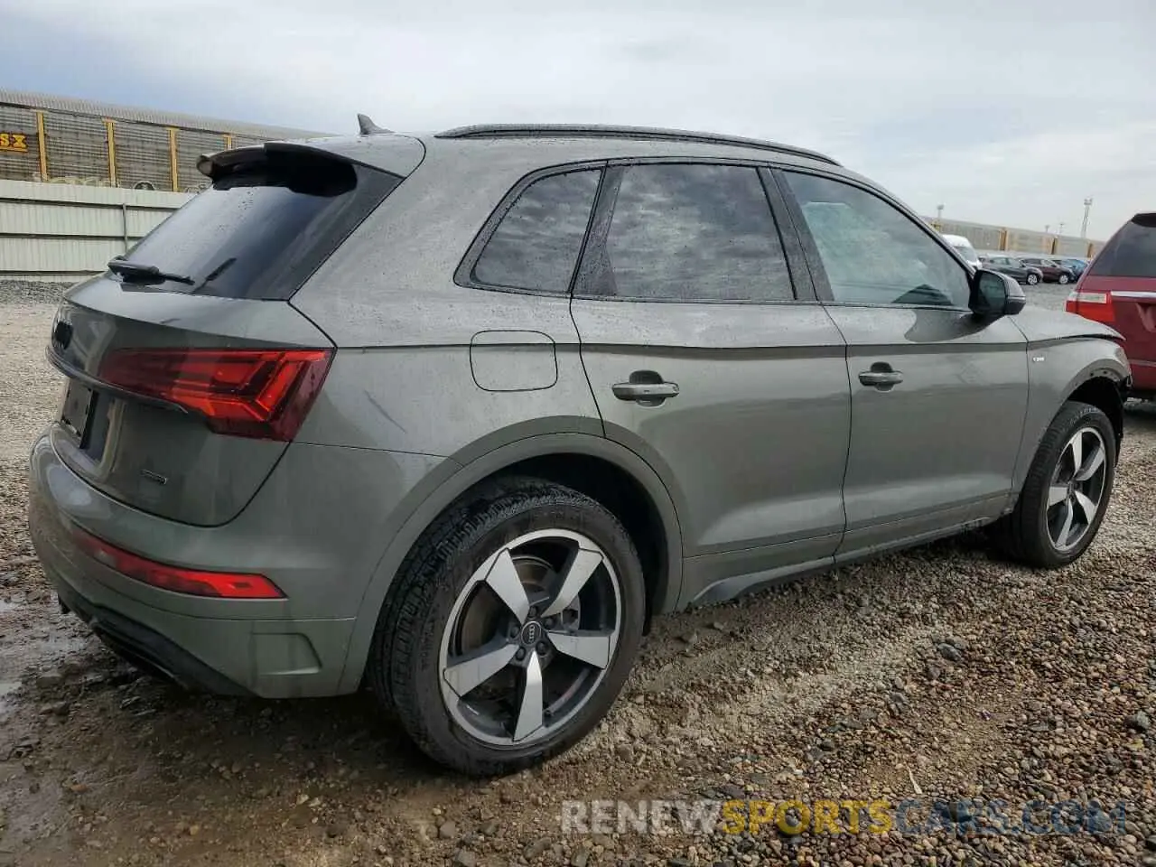 3 Photograph of a damaged car WA1EAAFY4P2108393 AUDI Q5 2023