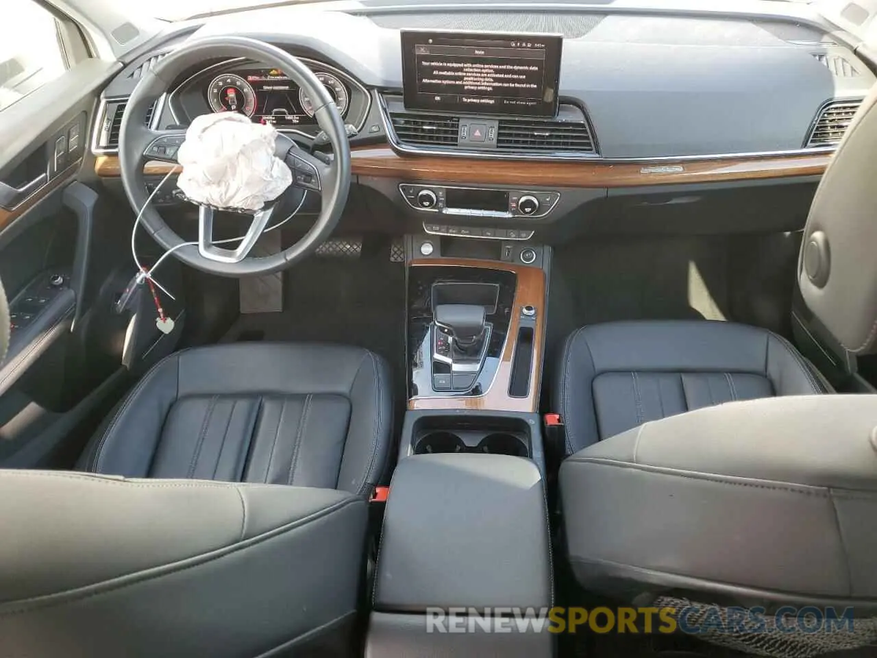 8 Photograph of a damaged car WA1EAAFY4P2142401 AUDI Q5 2023