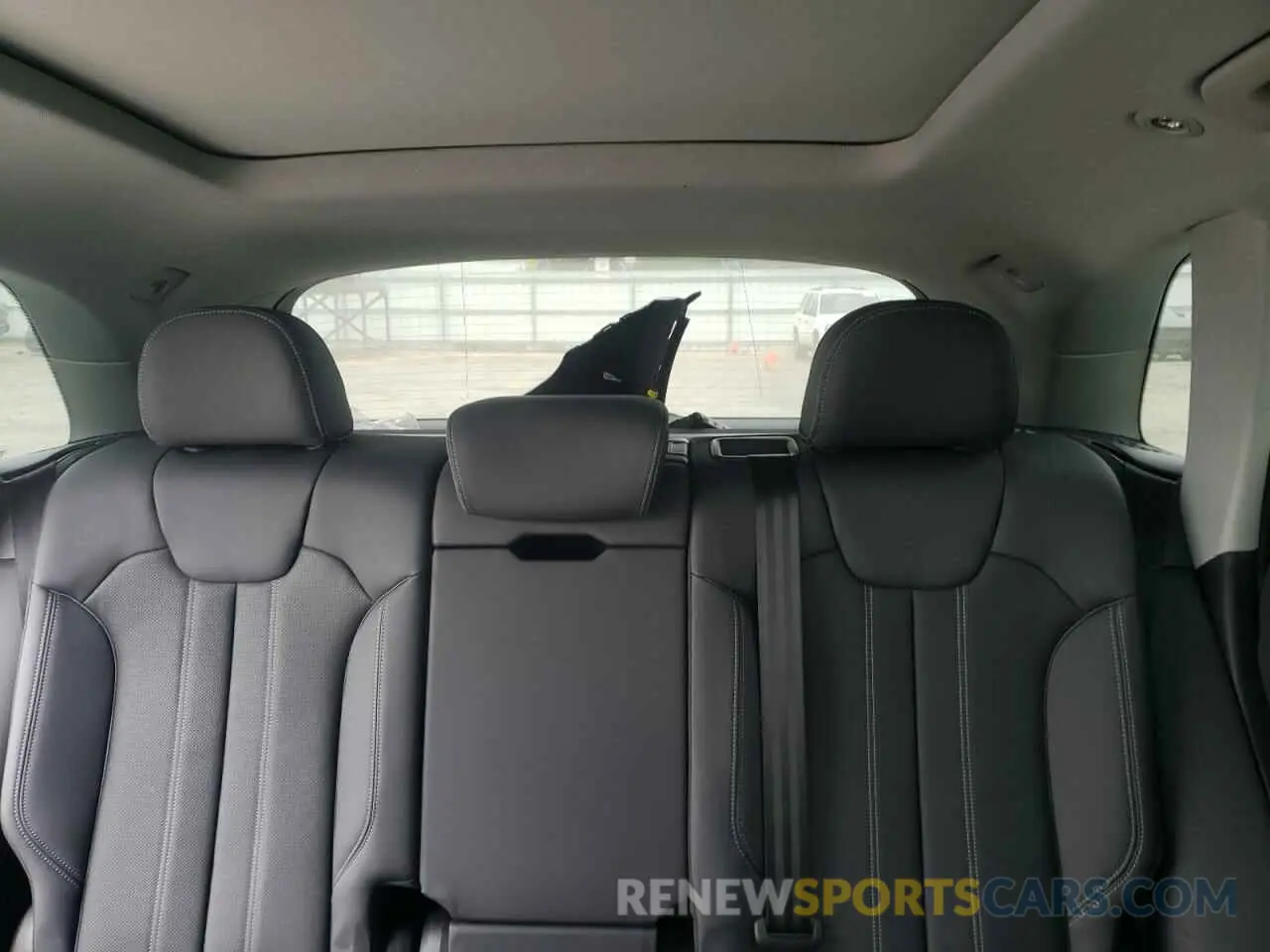 10 Photograph of a damaged car WA1EAAFY4P2173017 AUDI Q5 2023