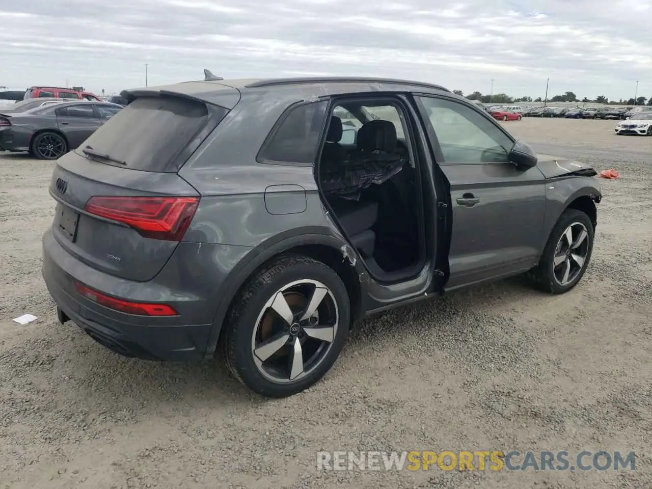 3 Photograph of a damaged car WA1EAAFY4P2173017 AUDI Q5 2023