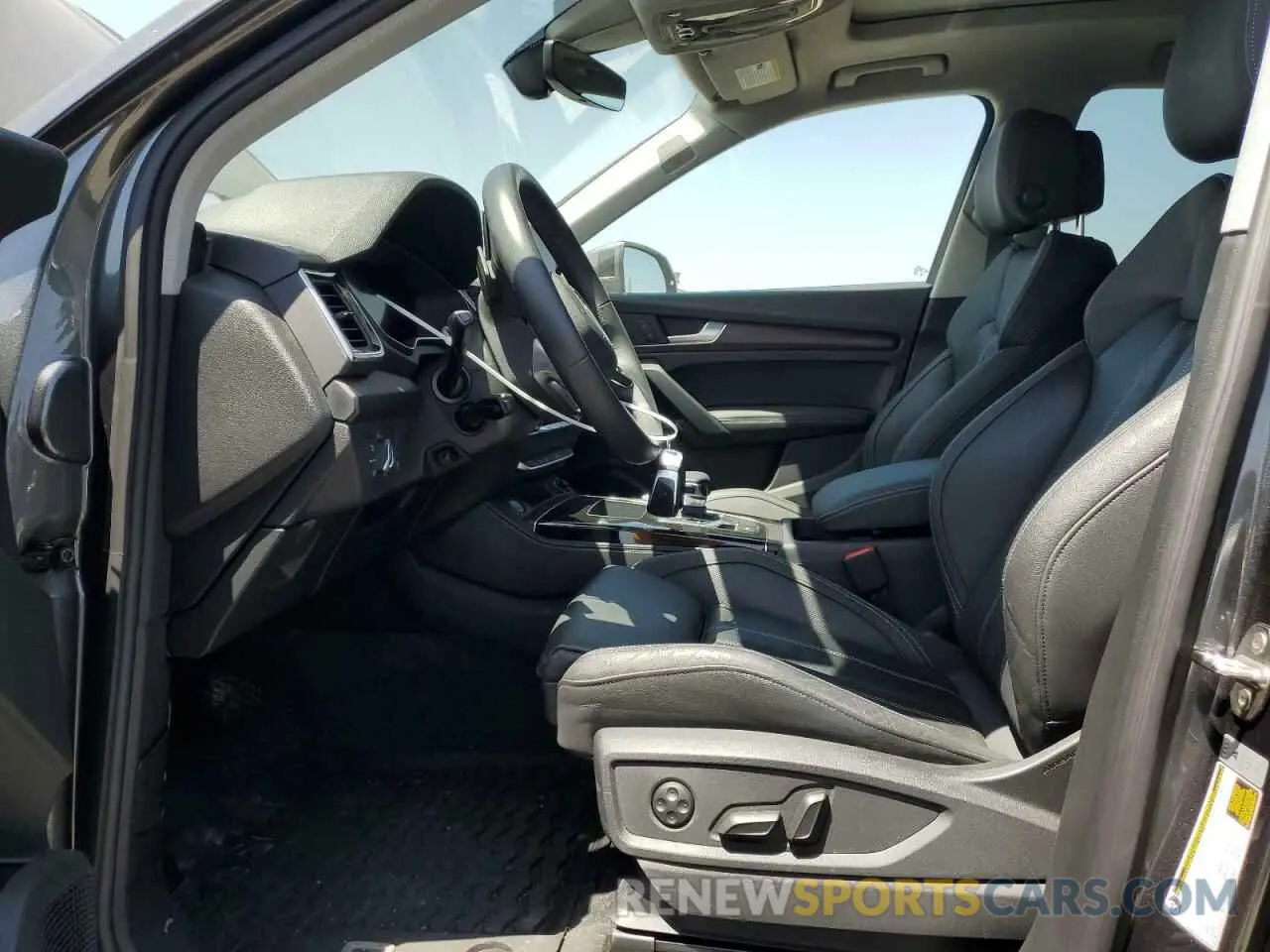 7 Photograph of a damaged car WA1EAAFY5P2009808 AUDI Q5 2023