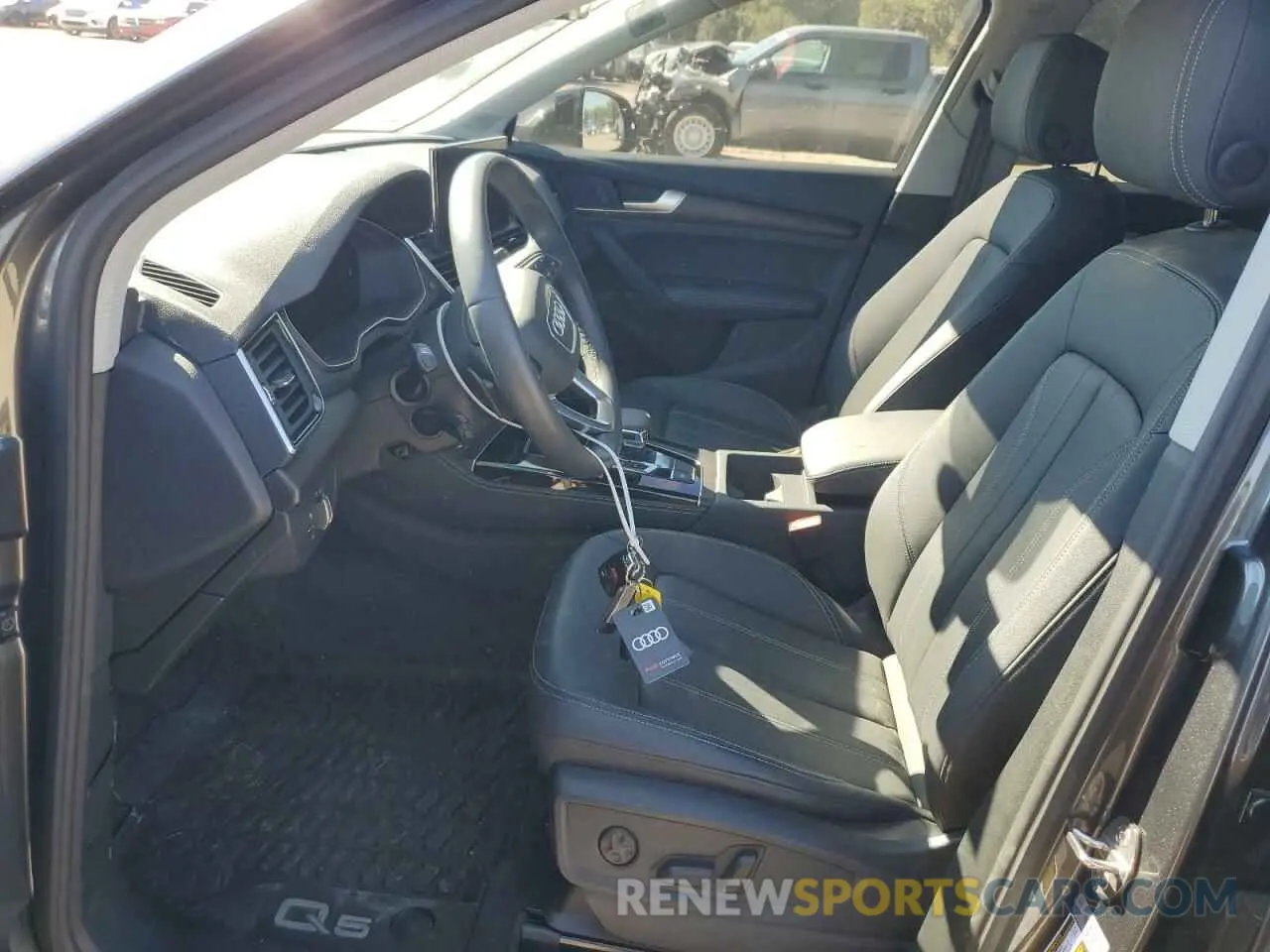 7 Photograph of a damaged car WA1EAAFY5P2031002 AUDI Q5 2023