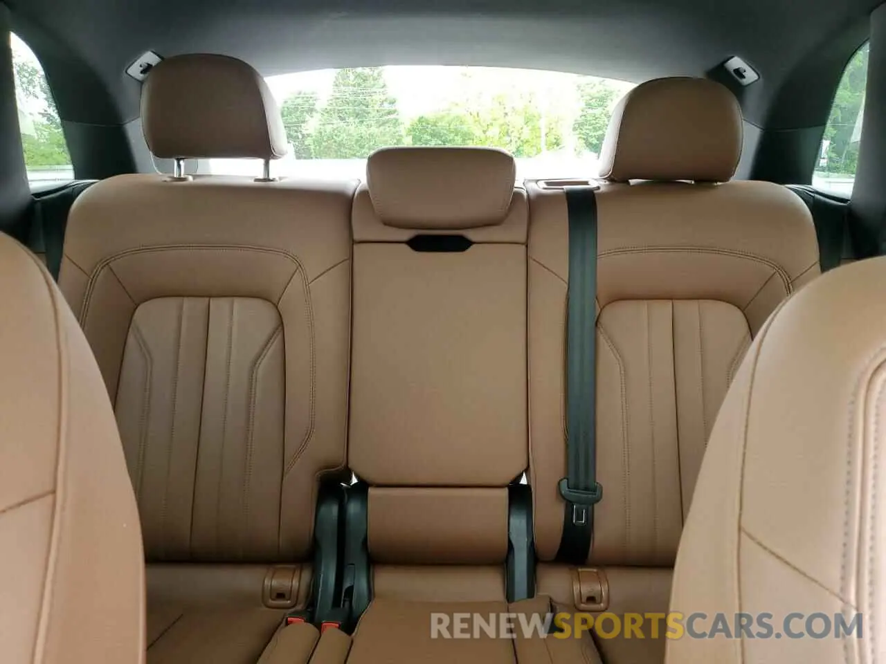 10 Photograph of a damaged car WA1EAAFY5P2057146 AUDI Q5 2023