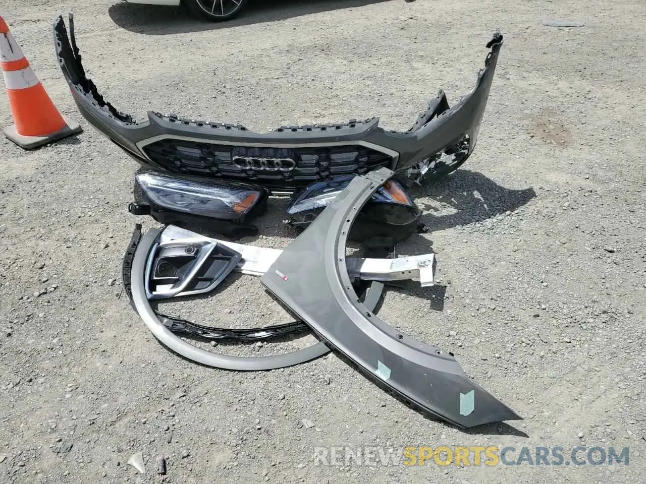 13 Photograph of a damaged car WA1EAAFY5P2059690 AUDI Q5 2023