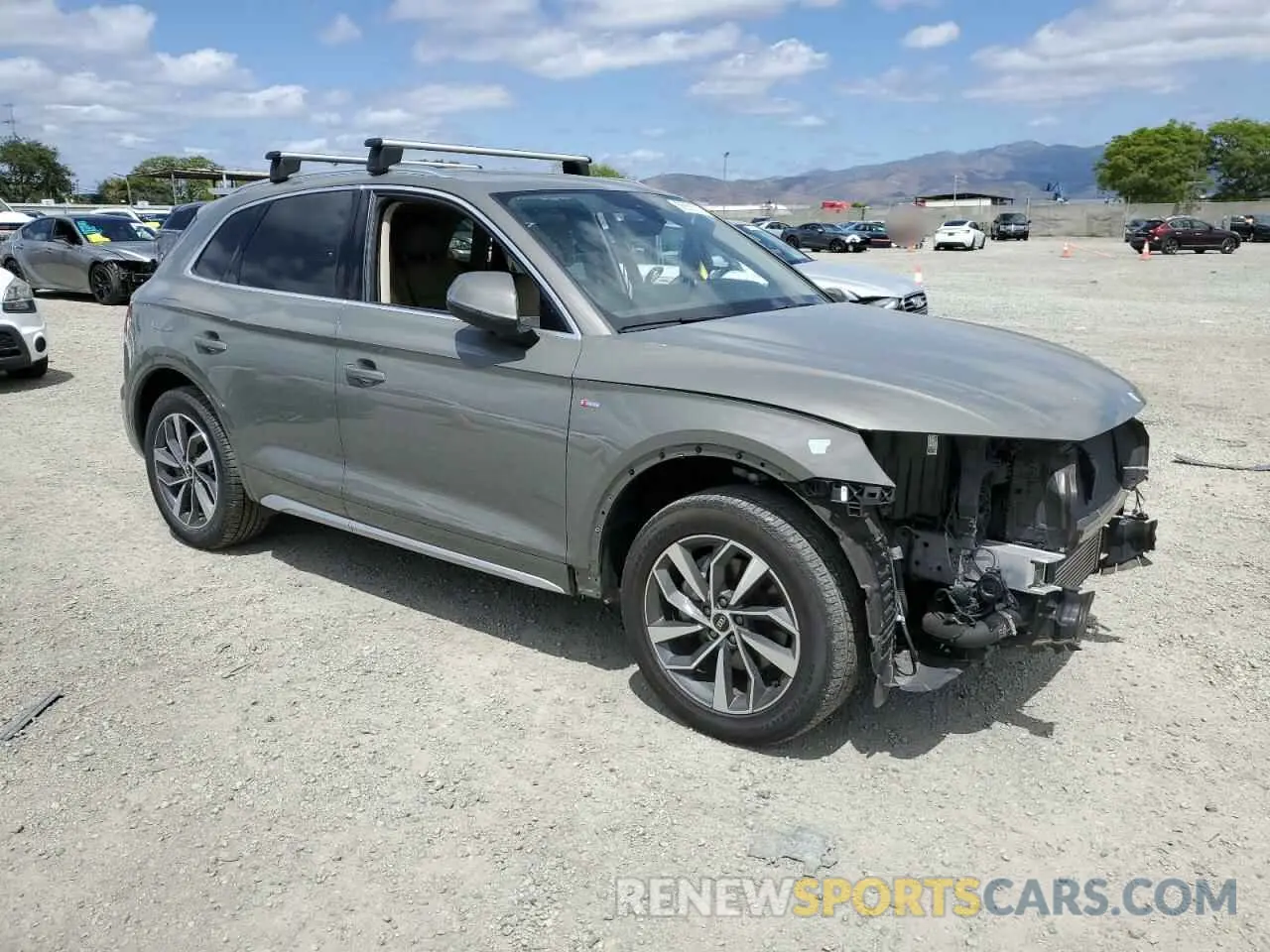 4 Photograph of a damaged car WA1EAAFY5P2059690 AUDI Q5 2023