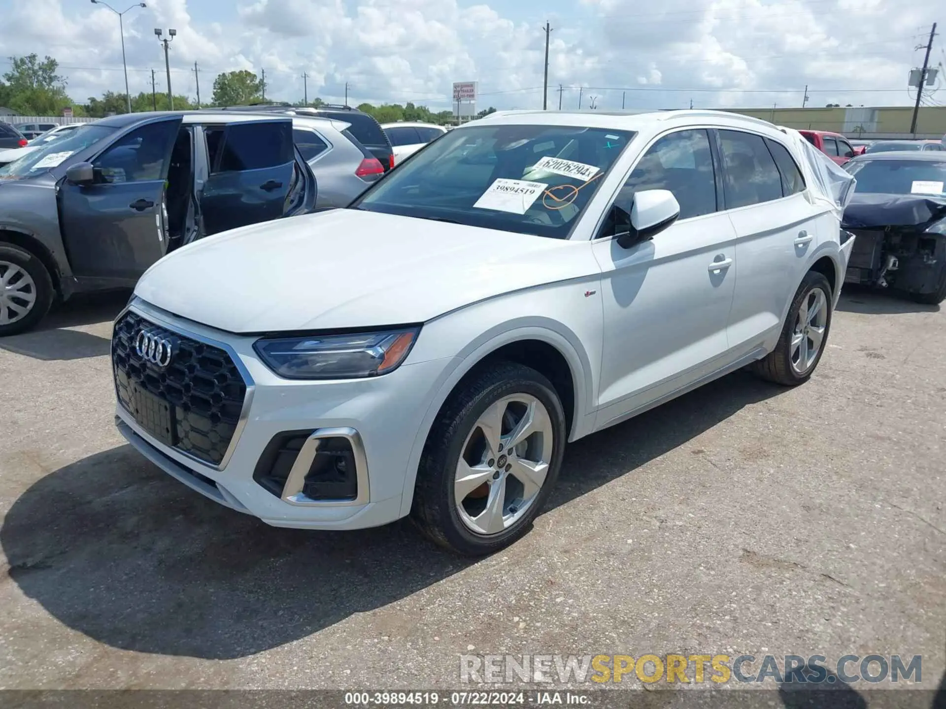 2 Photograph of a damaged car WA1EAAFY5P2122402 AUDI Q5 2023