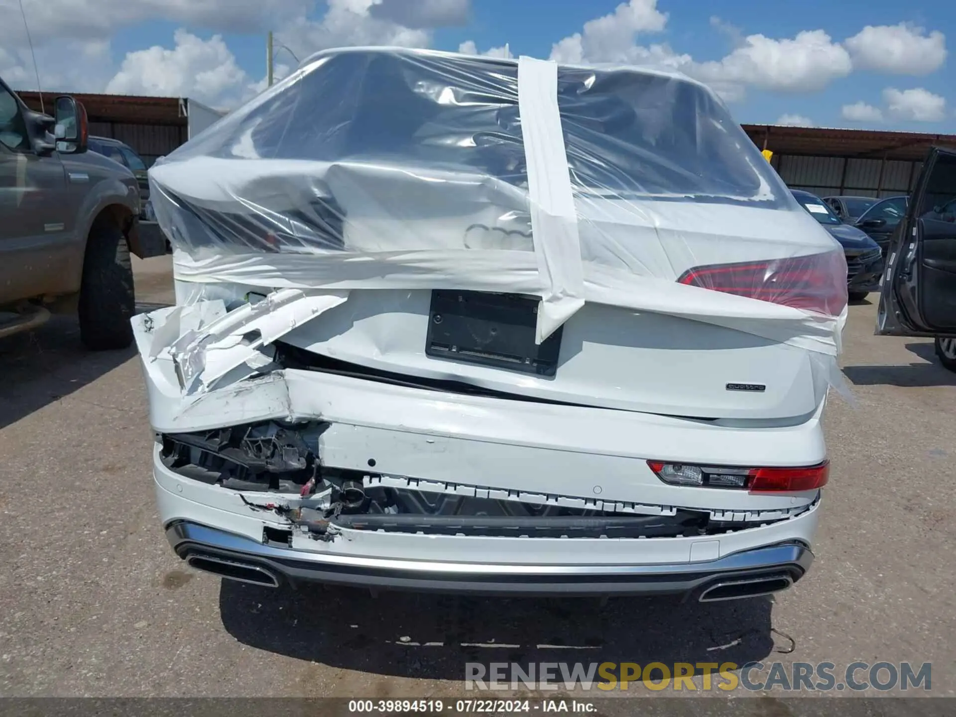 6 Photograph of a damaged car WA1EAAFY5P2122402 AUDI Q5 2023