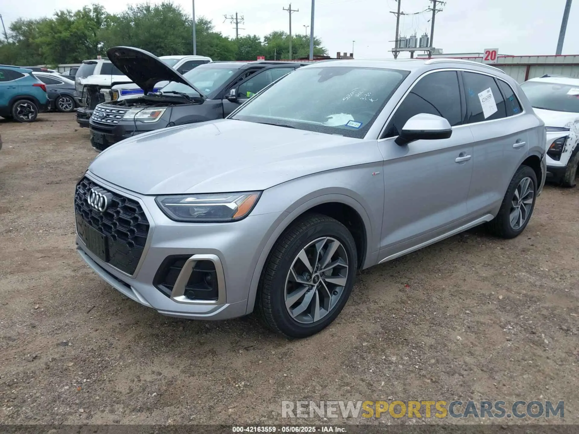 2 Photograph of a damaged car WA1EAAFY6P2010823 AUDI Q5 2023