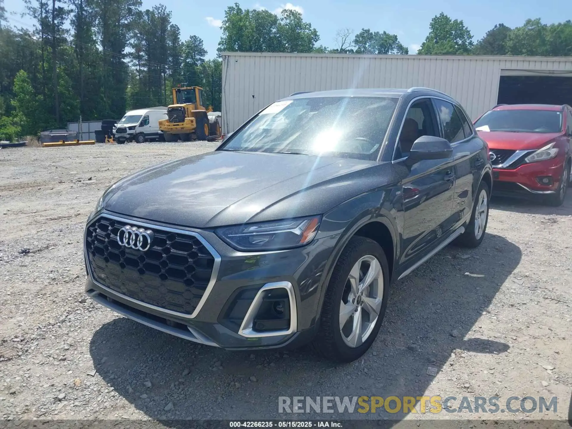 2 Photograph of a damaged car WA1EAAFY6P2016122 AUDI Q5 2023