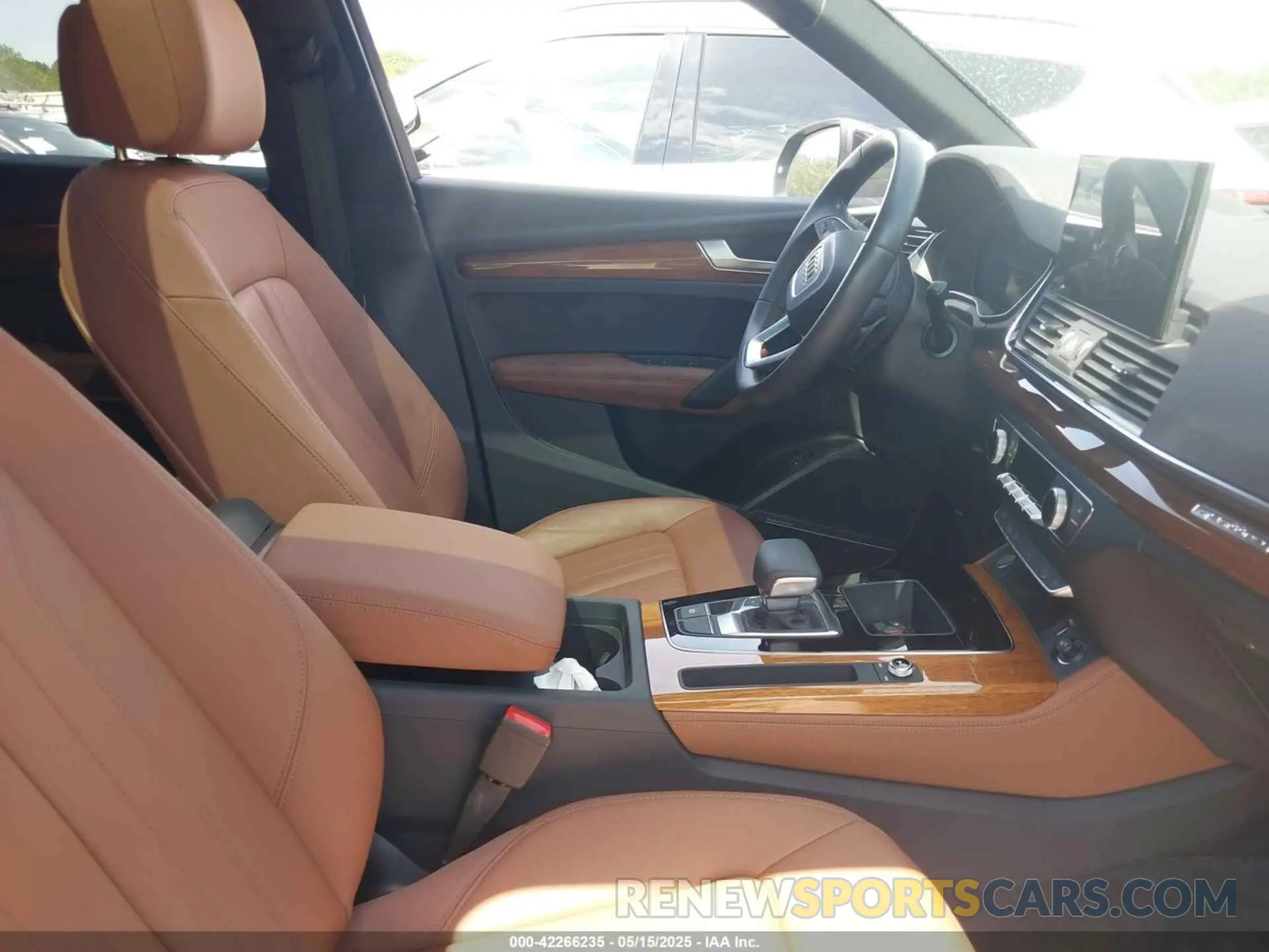 5 Photograph of a damaged car WA1EAAFY6P2016122 AUDI Q5 2023