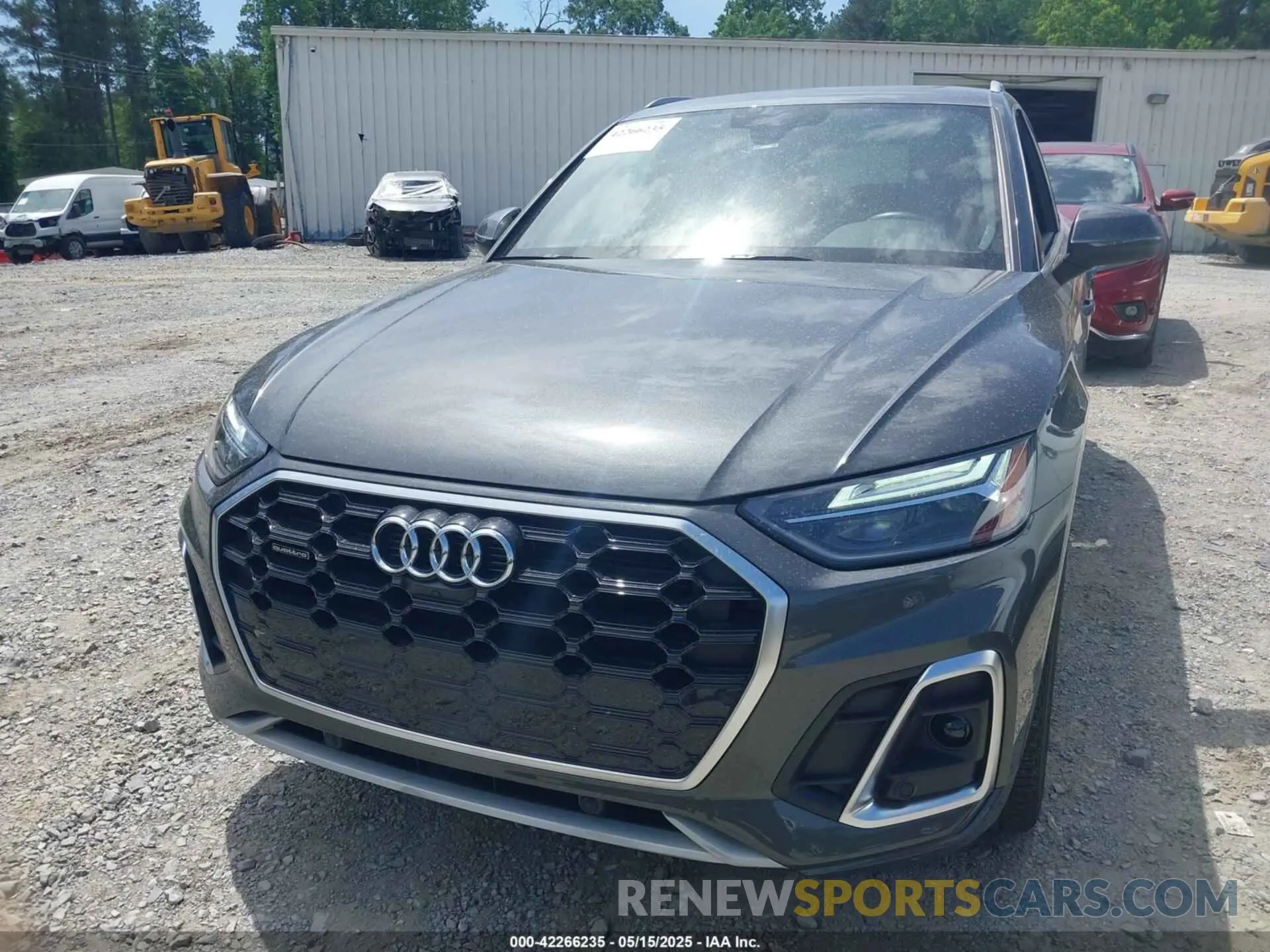 6 Photograph of a damaged car WA1EAAFY6P2016122 AUDI Q5 2023