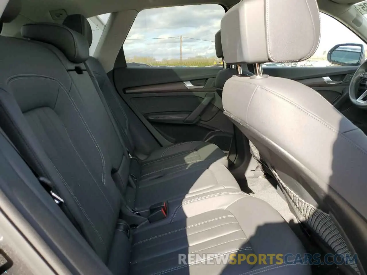 11 Photograph of a damaged car WA1EAAFY6P2052165 AUDI Q5 2023