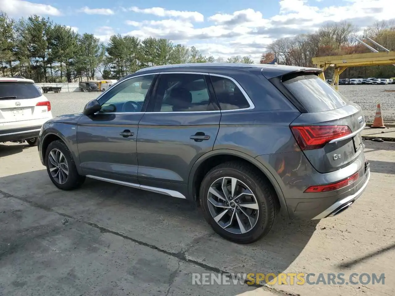 2 Photograph of a damaged car WA1EAAFY6P2052165 AUDI Q5 2023