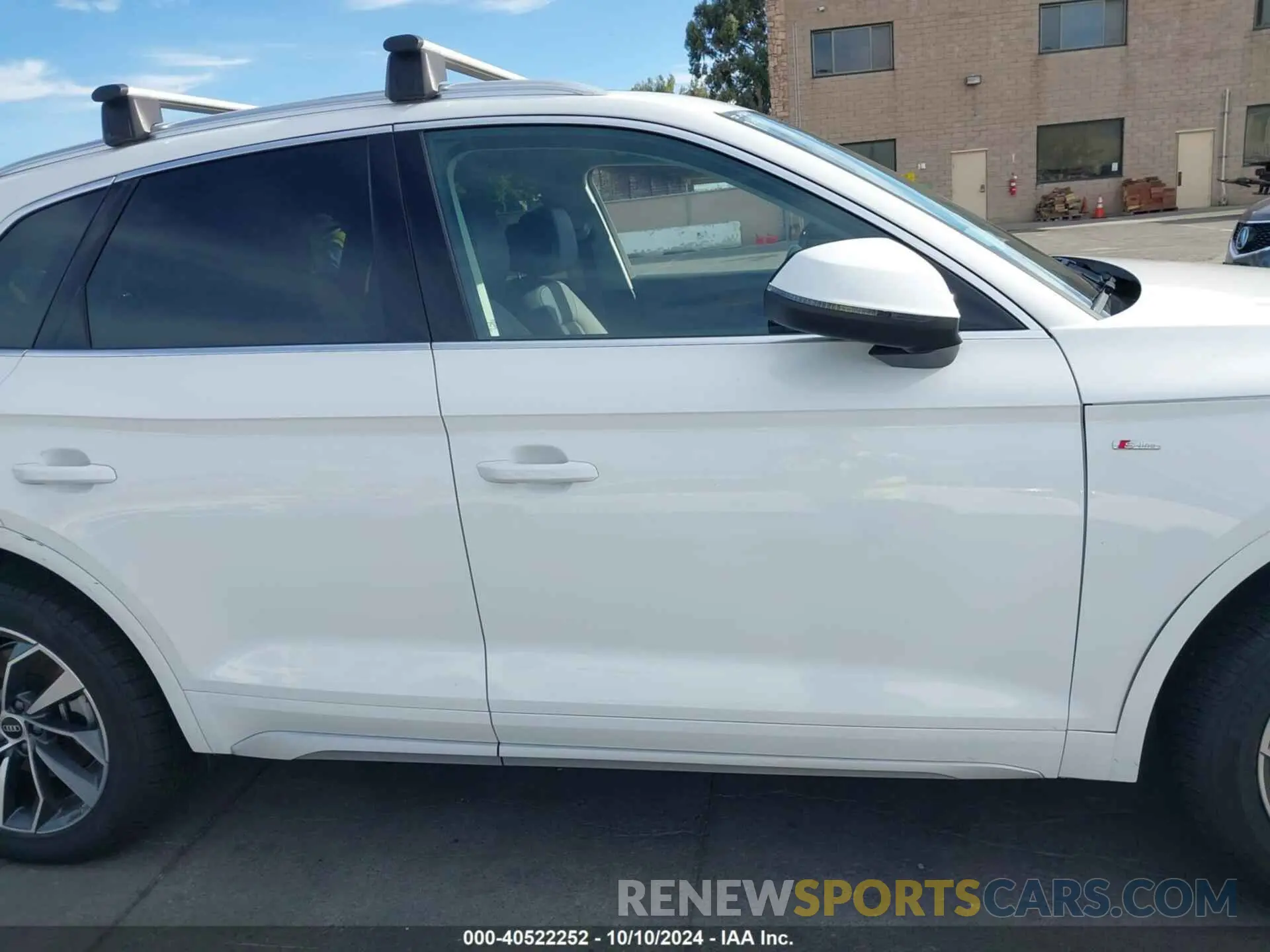 14 Photograph of a damaged car WA1EAAFY6P2057429 AUDI Q5 2023