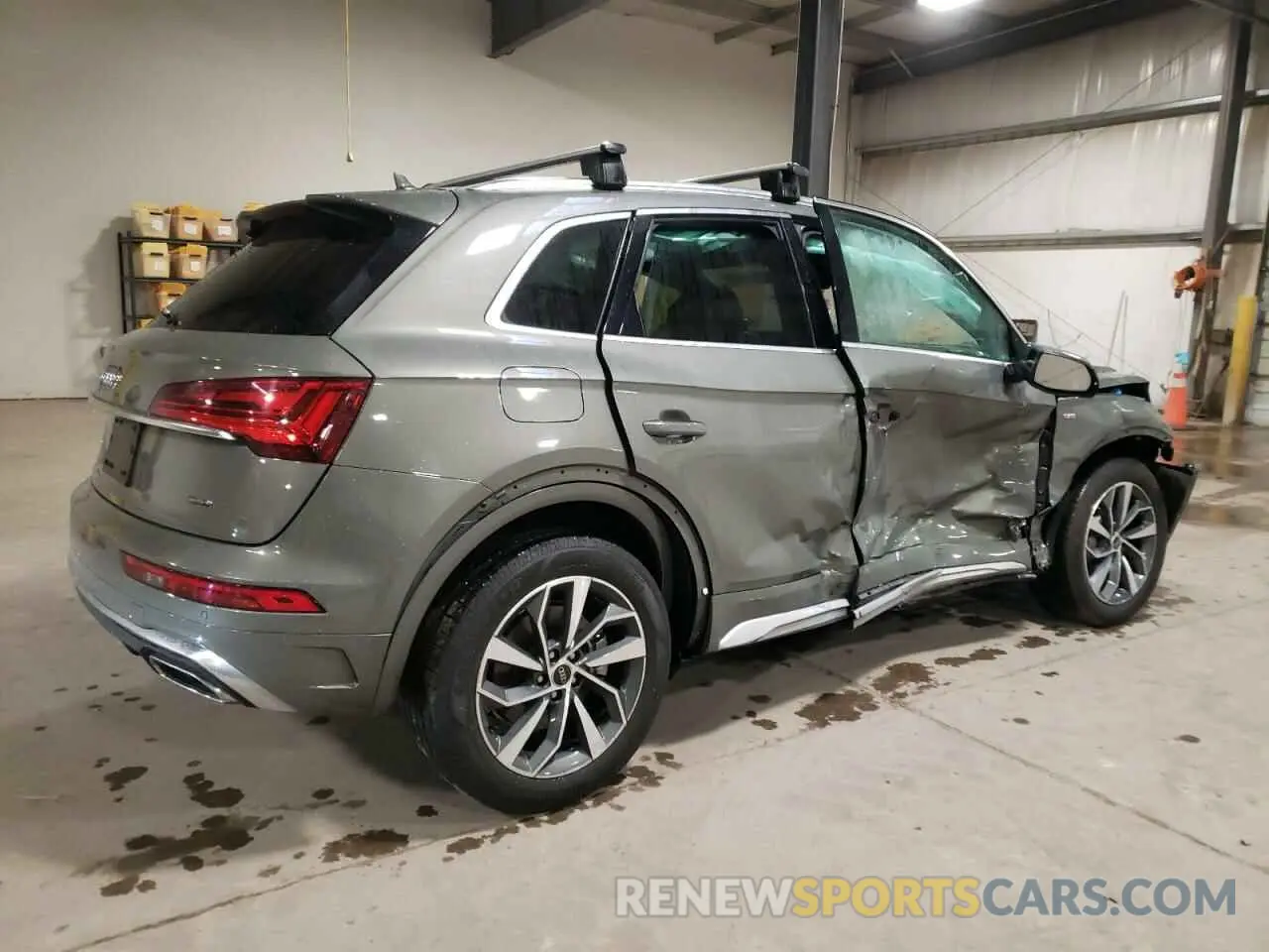 3 Photograph of a damaged car WA1EAAFY6P2121565 AUDI Q5 2023