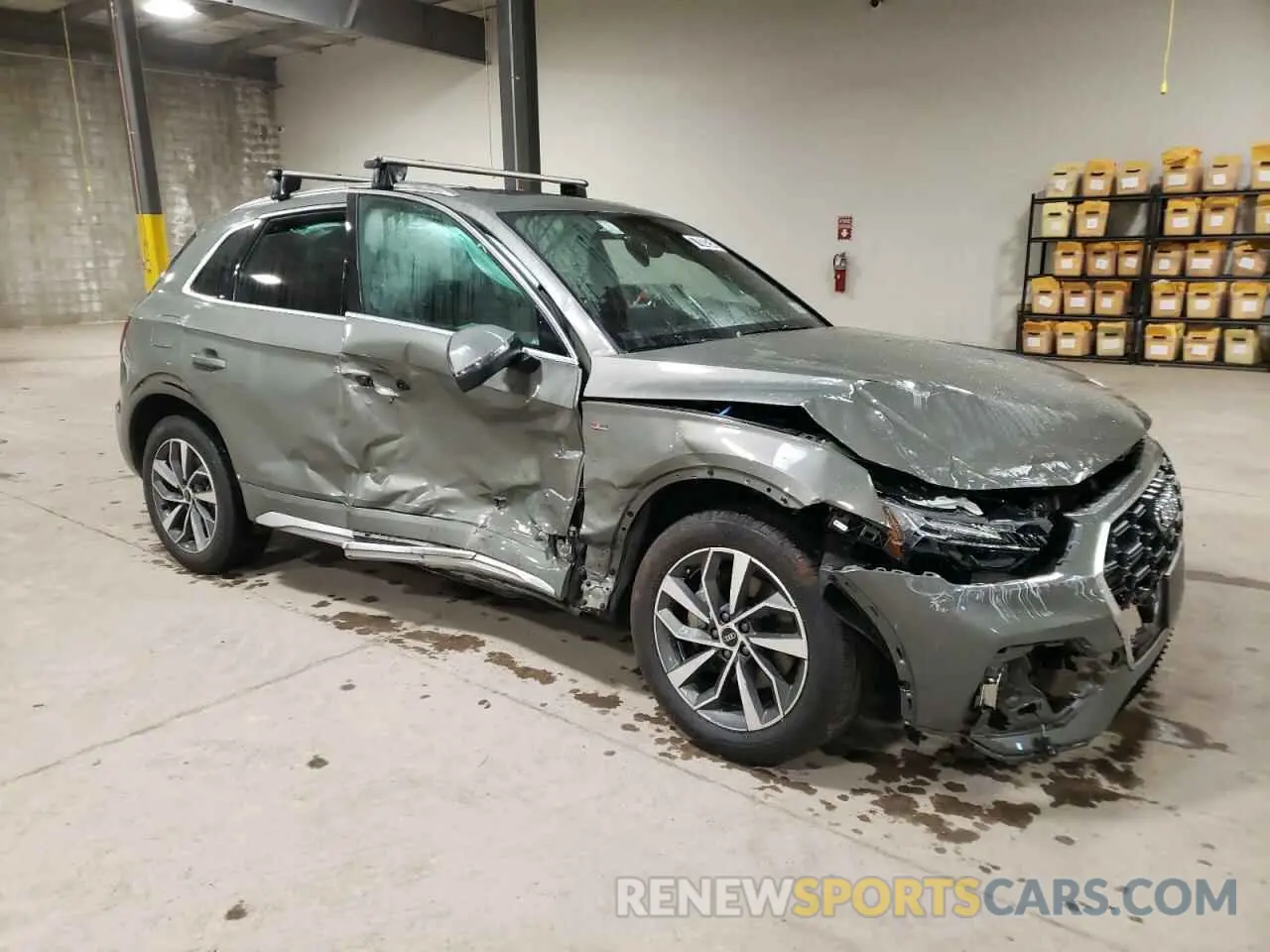 4 Photograph of a damaged car WA1EAAFY6P2121565 AUDI Q5 2023