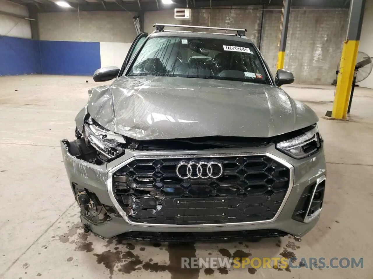 5 Photograph of a damaged car WA1EAAFY6P2121565 AUDI Q5 2023