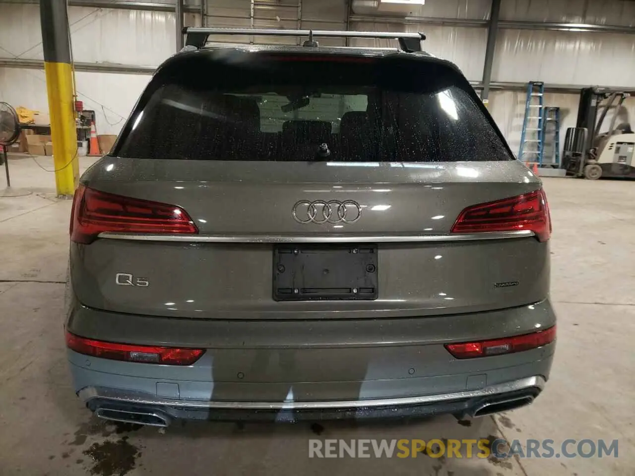 6 Photograph of a damaged car WA1EAAFY6P2121565 AUDI Q5 2023