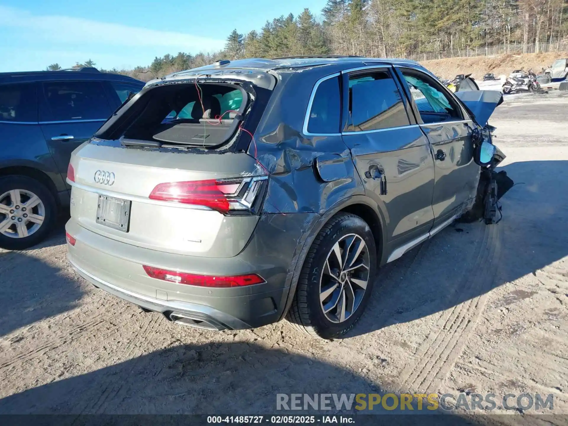 4 Photograph of a damaged car WA1EAAFY6P2185458 AUDI Q5 2023