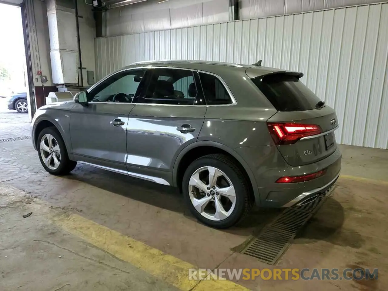 2 Photograph of a damaged car WA1EAAFY6P2192880 AUDI Q5 2023