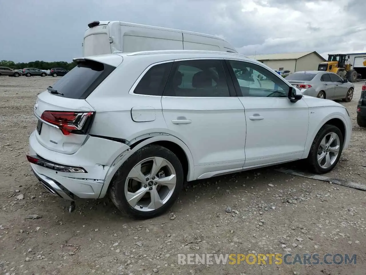3 Photograph of a damaged car WA1EAAFY7P2022365 AUDI Q5 2023