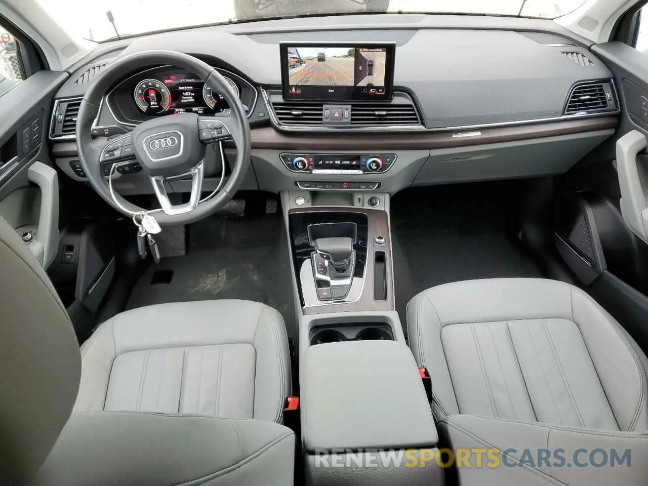 8 Photograph of a damaged car WA1EAAFY7P2022365 AUDI Q5 2023
