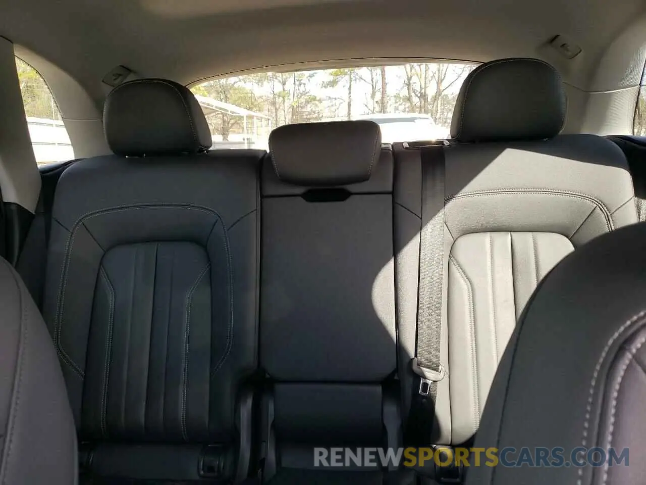 10 Photograph of a damaged car WA1EAAFY7P2036590 AUDI Q5 2023