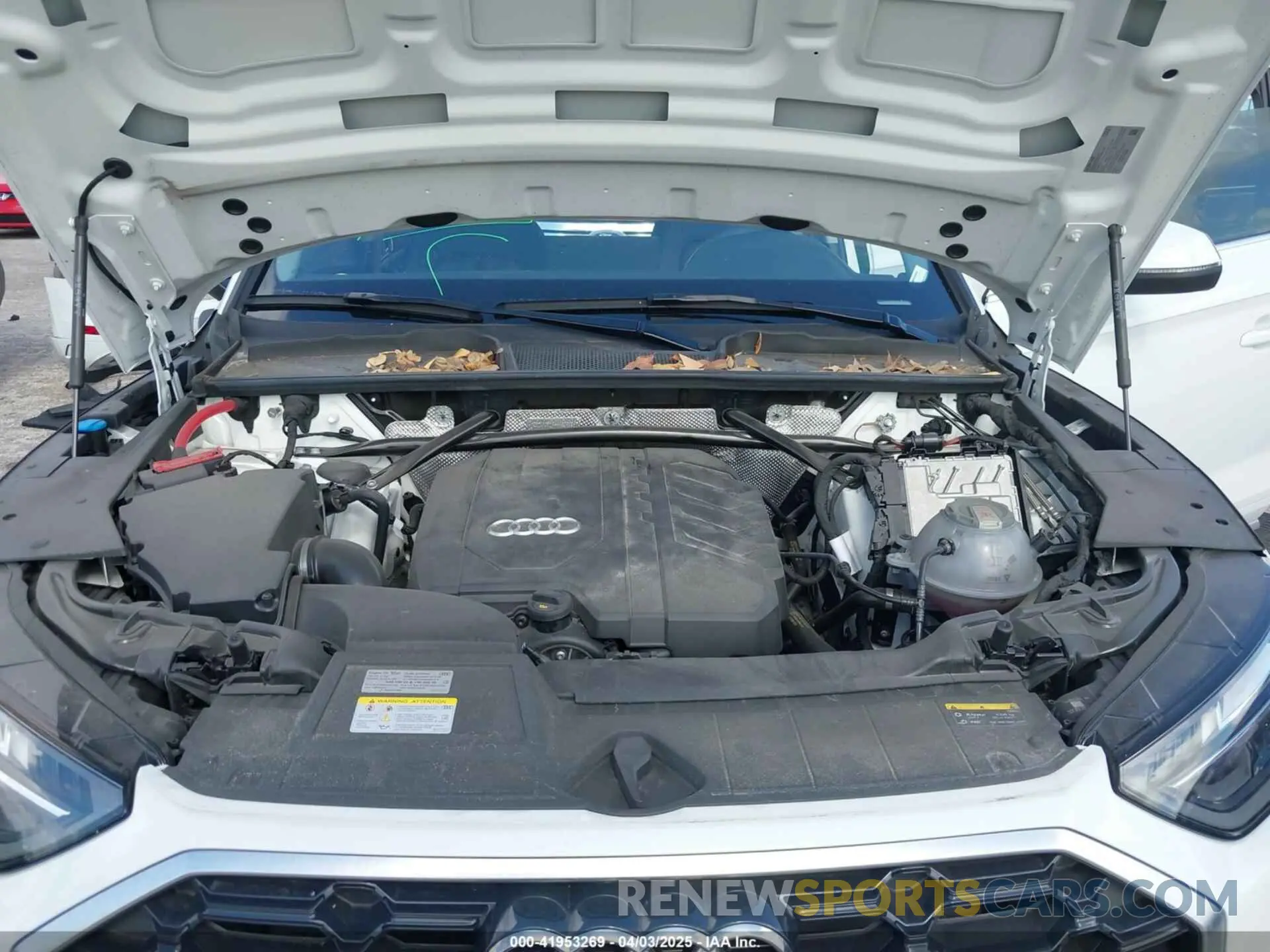 10 Photograph of a damaged car WA1EAAFY7P2111157 AUDI Q5 2023