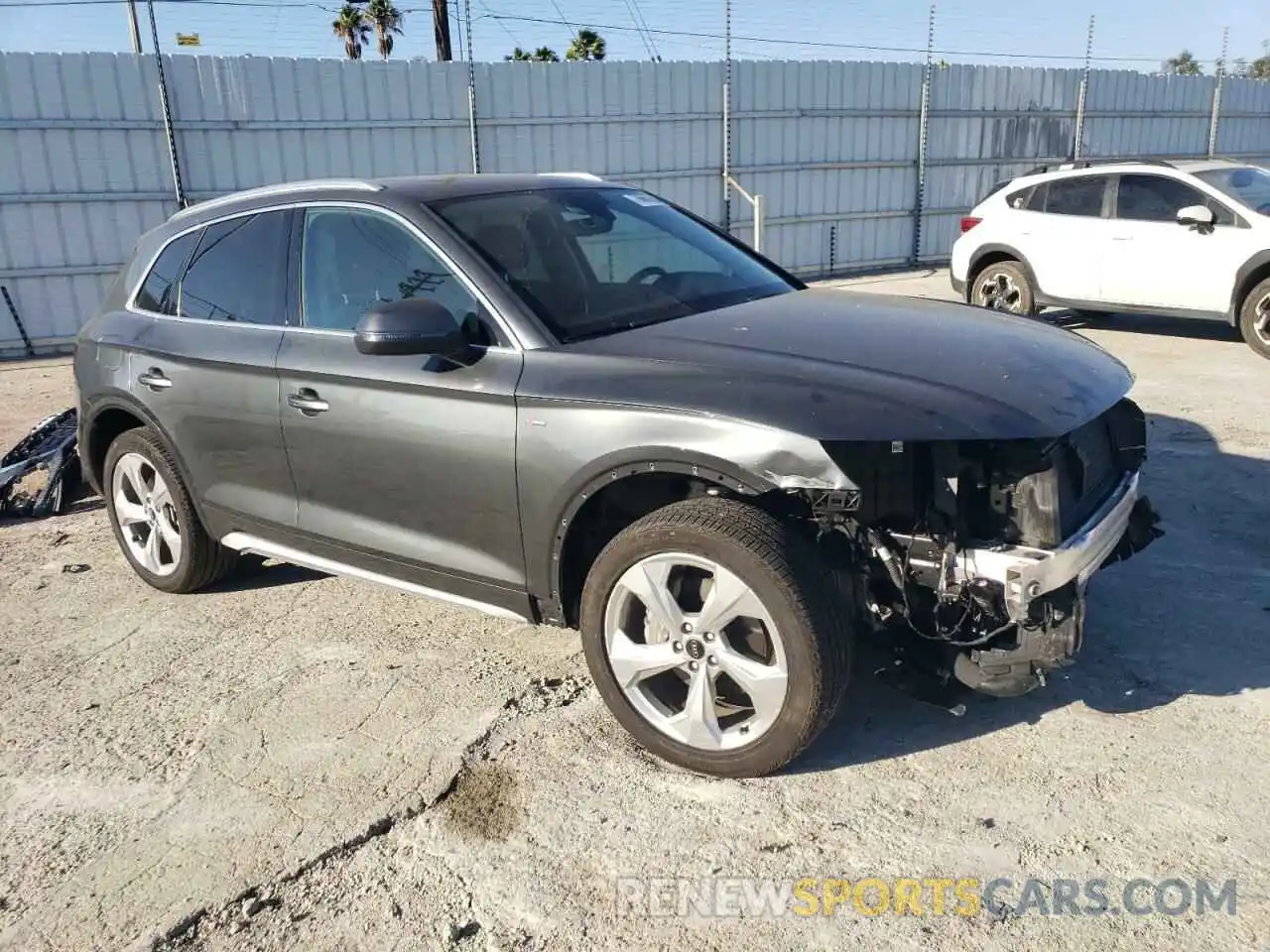 4 Photograph of a damaged car WA1EAAFY7P2156549 AUDI Q5 2023