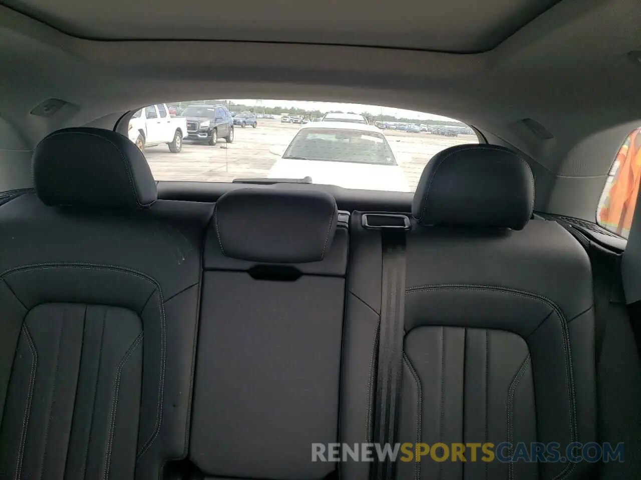 10 Photograph of a damaged car WA1EAAFY8P2014095 AUDI Q5 2023