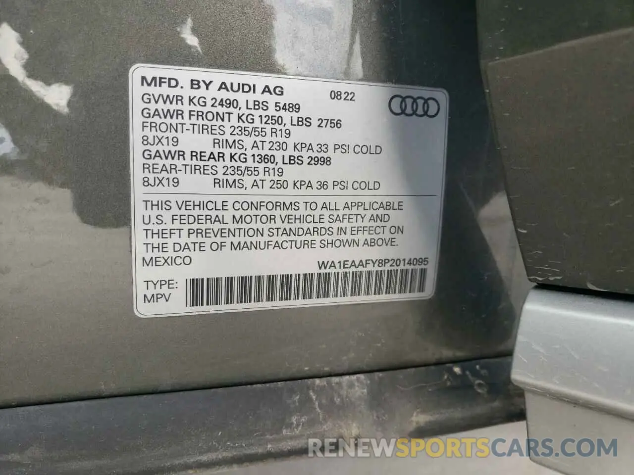 14 Photograph of a damaged car WA1EAAFY8P2014095 AUDI Q5 2023